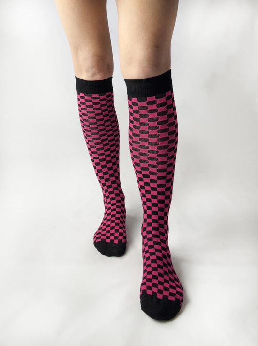 Knee High Checkerboard Socks (Fuchsia)