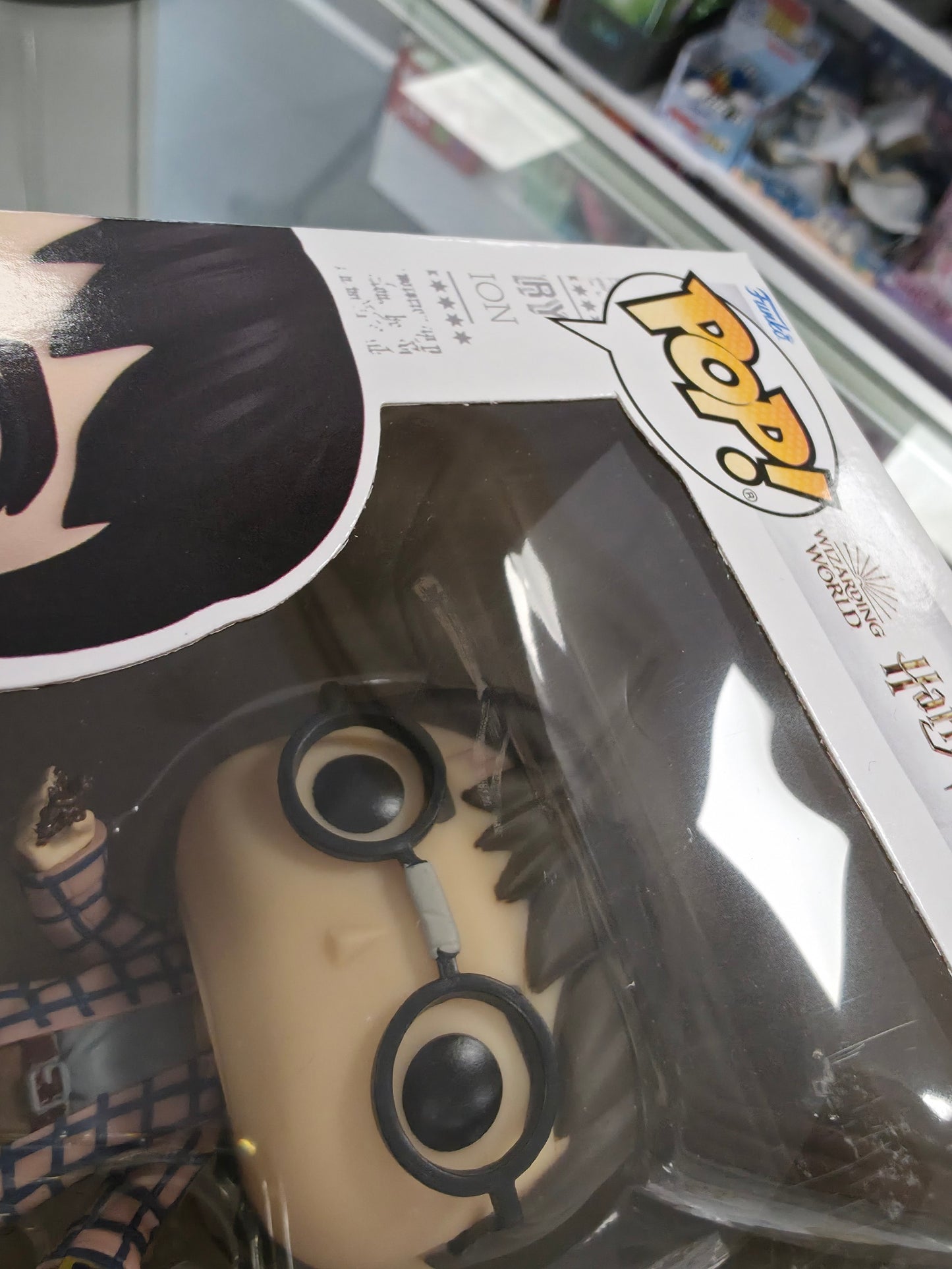 POP HP: Harry W/Chocolate Frog 137 - LA Con 2000pc