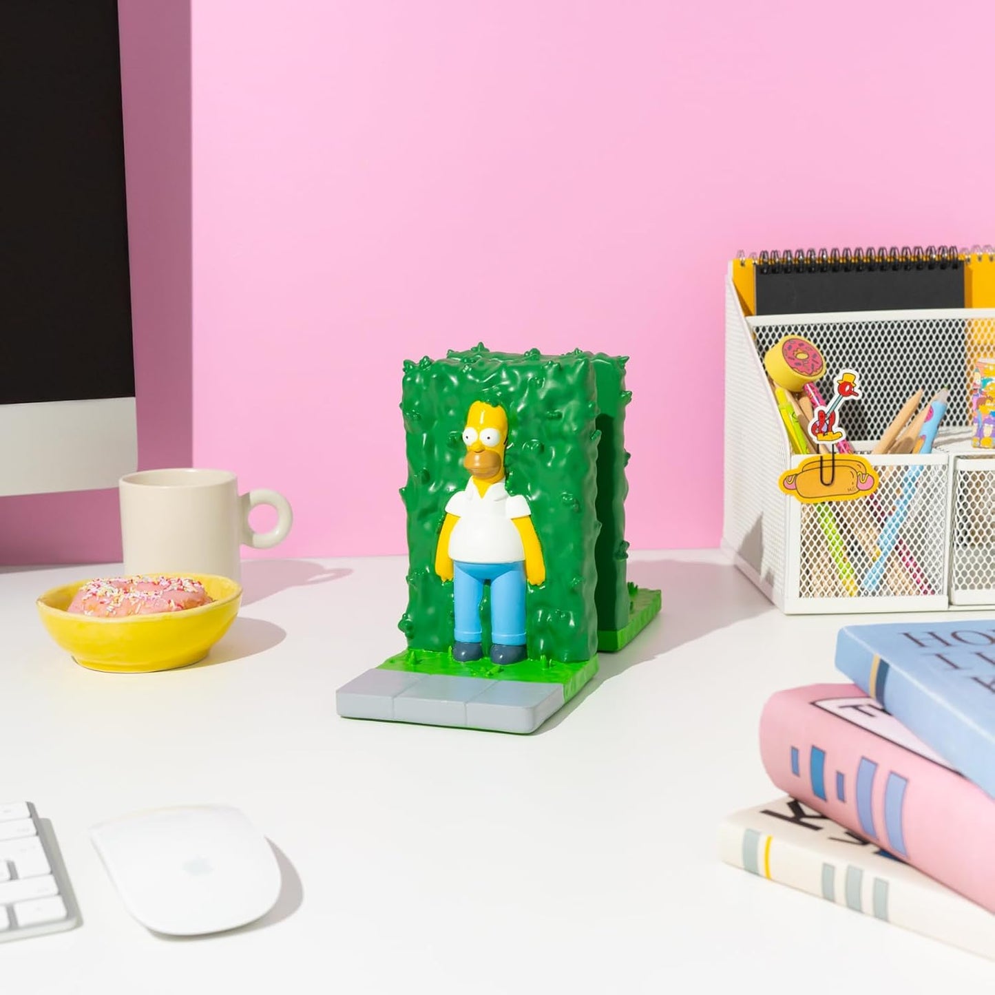 The Simpsons Homer in Bush Bookends