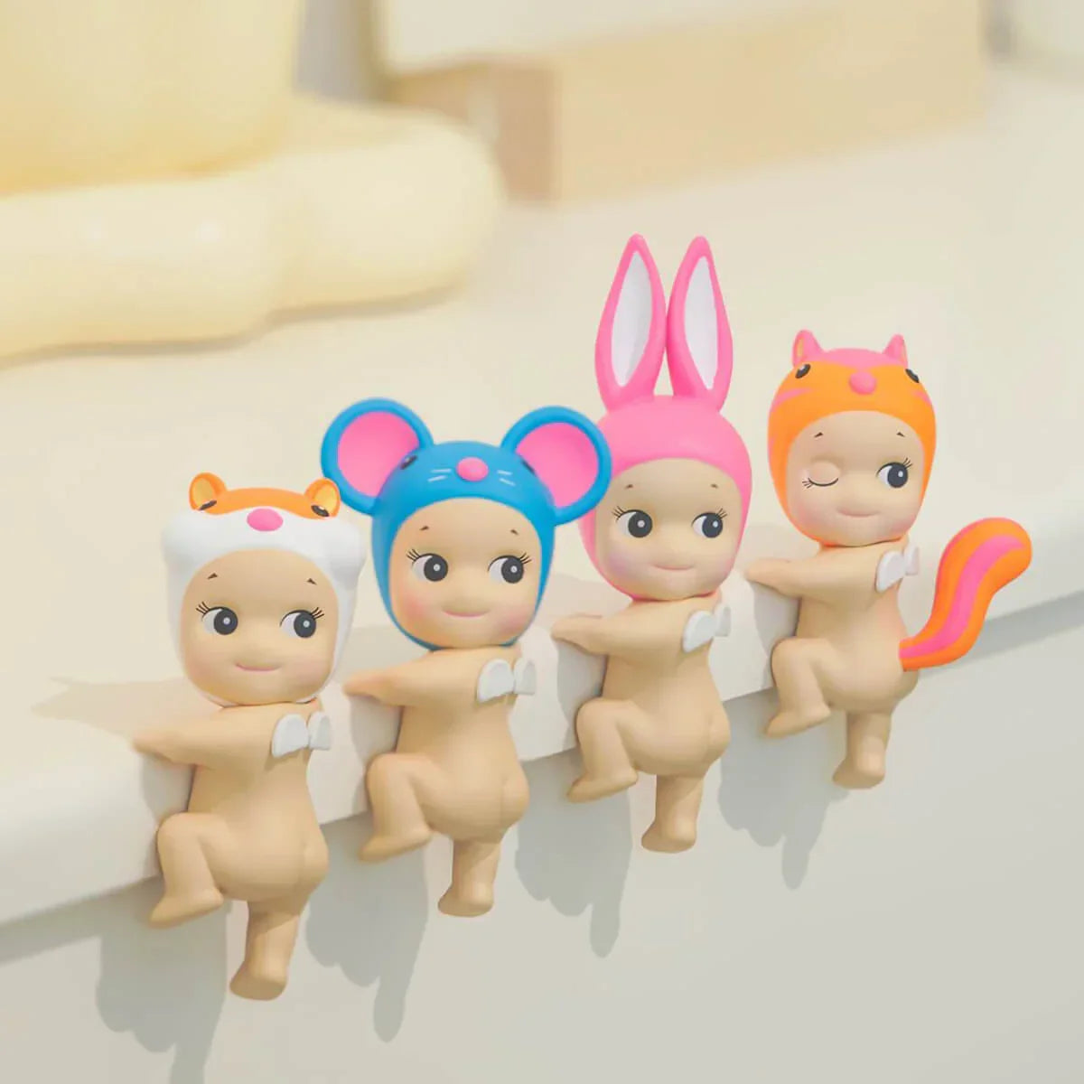 Sonny Angel Hippers - Looking Back