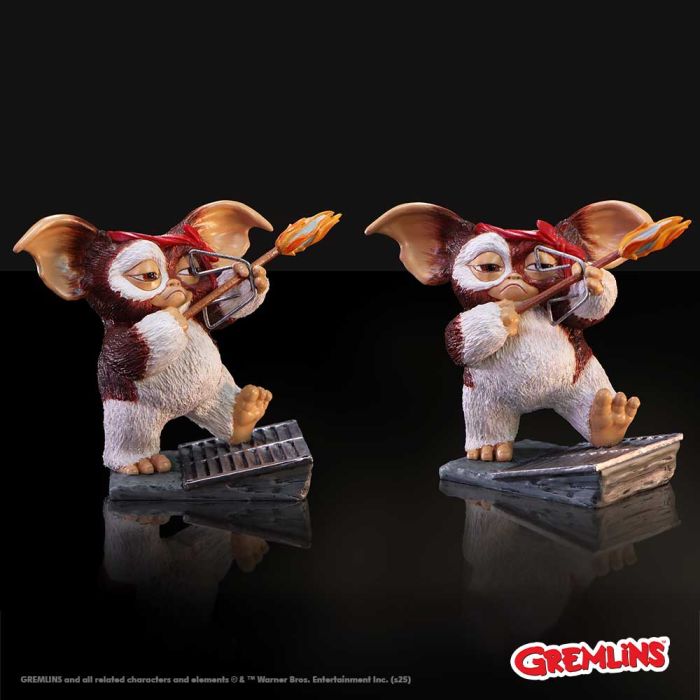 Gizmo "Ready, Aim, Fire" 11.5cm Figurine - Gremlins