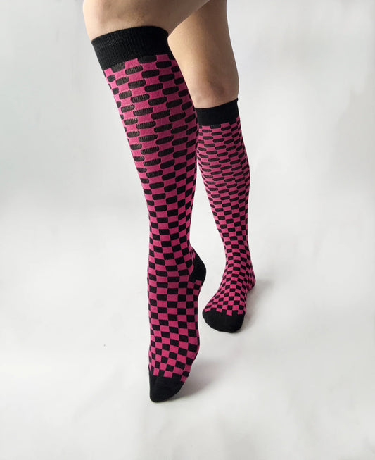 Knee High Checkerboard Socks (Fuchsia)