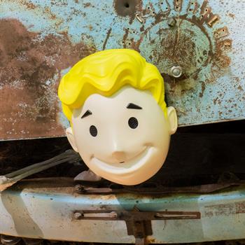 Fallout Vault Boy Retro Injection Mask